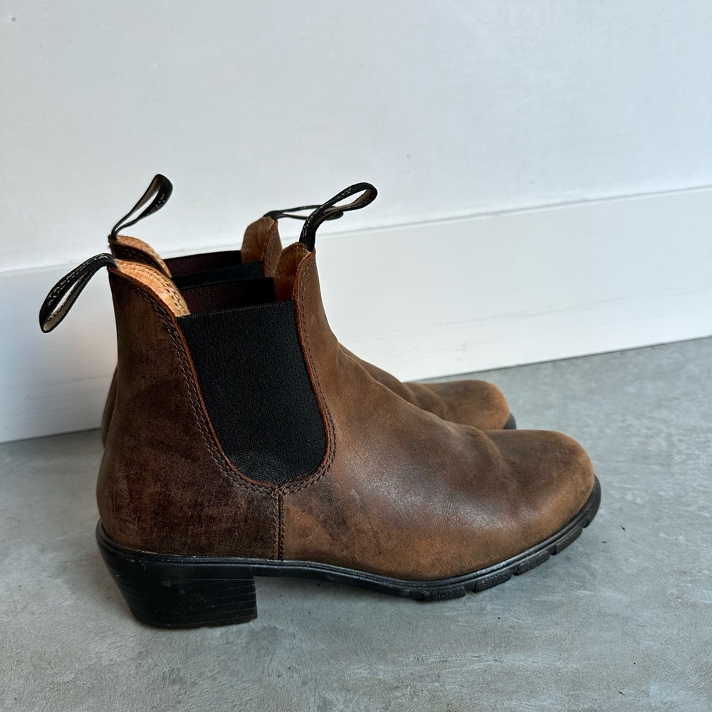 Blundstone brown heel boots US size 8.5